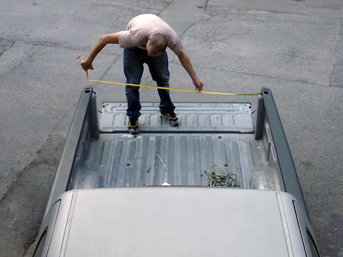 I thought about a moving installation. We needed it to fit in the pick-up so we could experiment with it in different places.