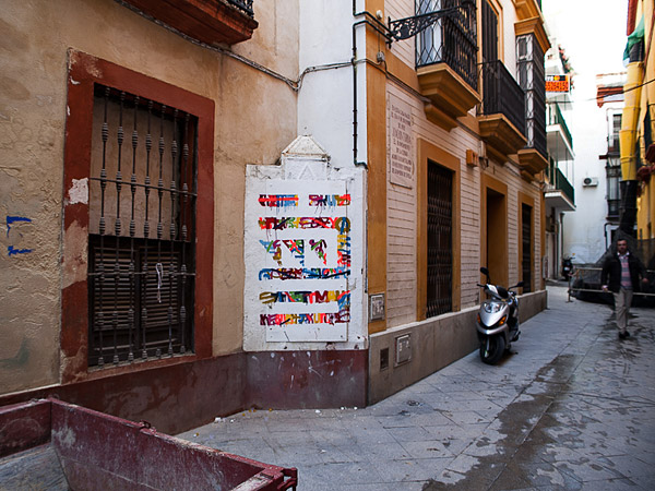 “Calle Buiza y Mensaque 3” (painting in the street)