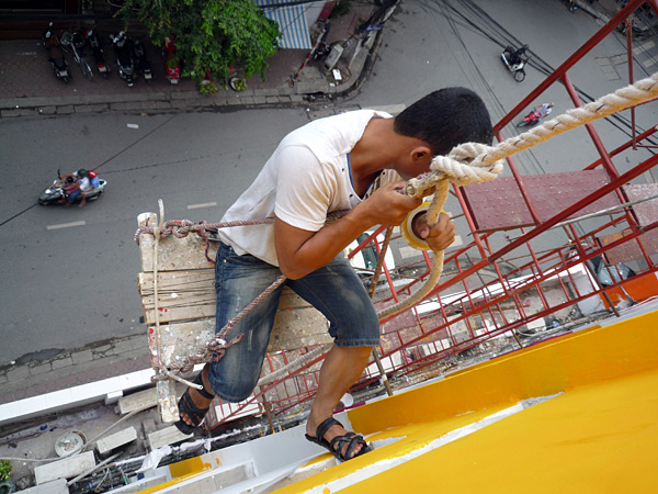 Duy haciendo retoques